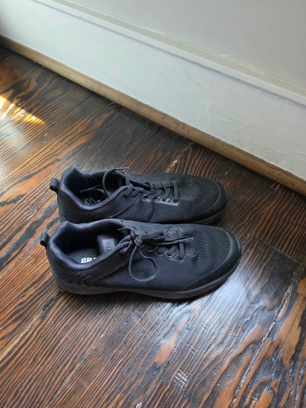 Brazos Women’s Non-Slip Work Shoes, Size 8